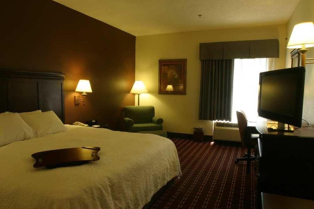 Hampton Inn Kansas City Blue Springs Zewnętrze zdjęcie