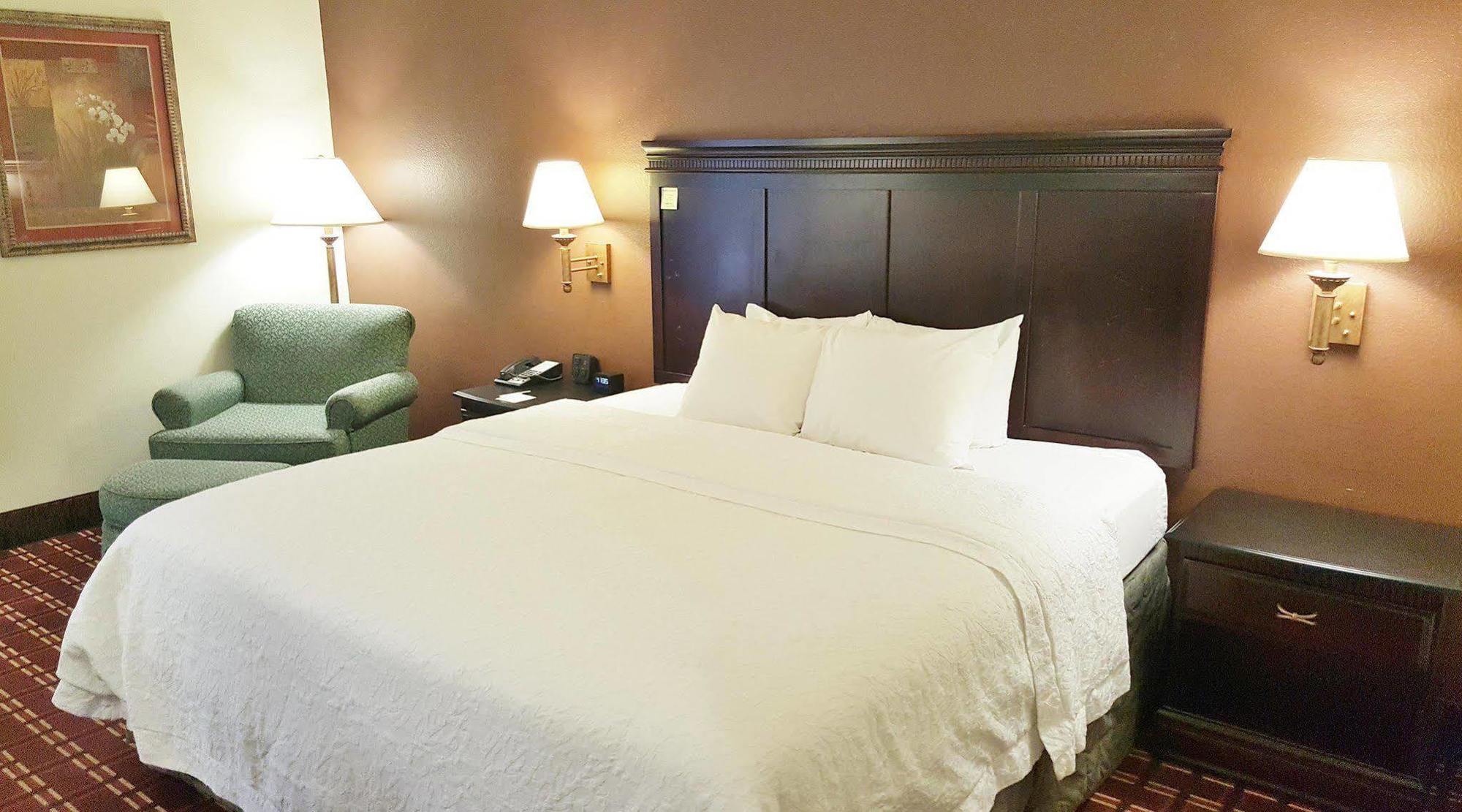 Hampton Inn Kansas City Blue Springs Zewnętrze zdjęcie