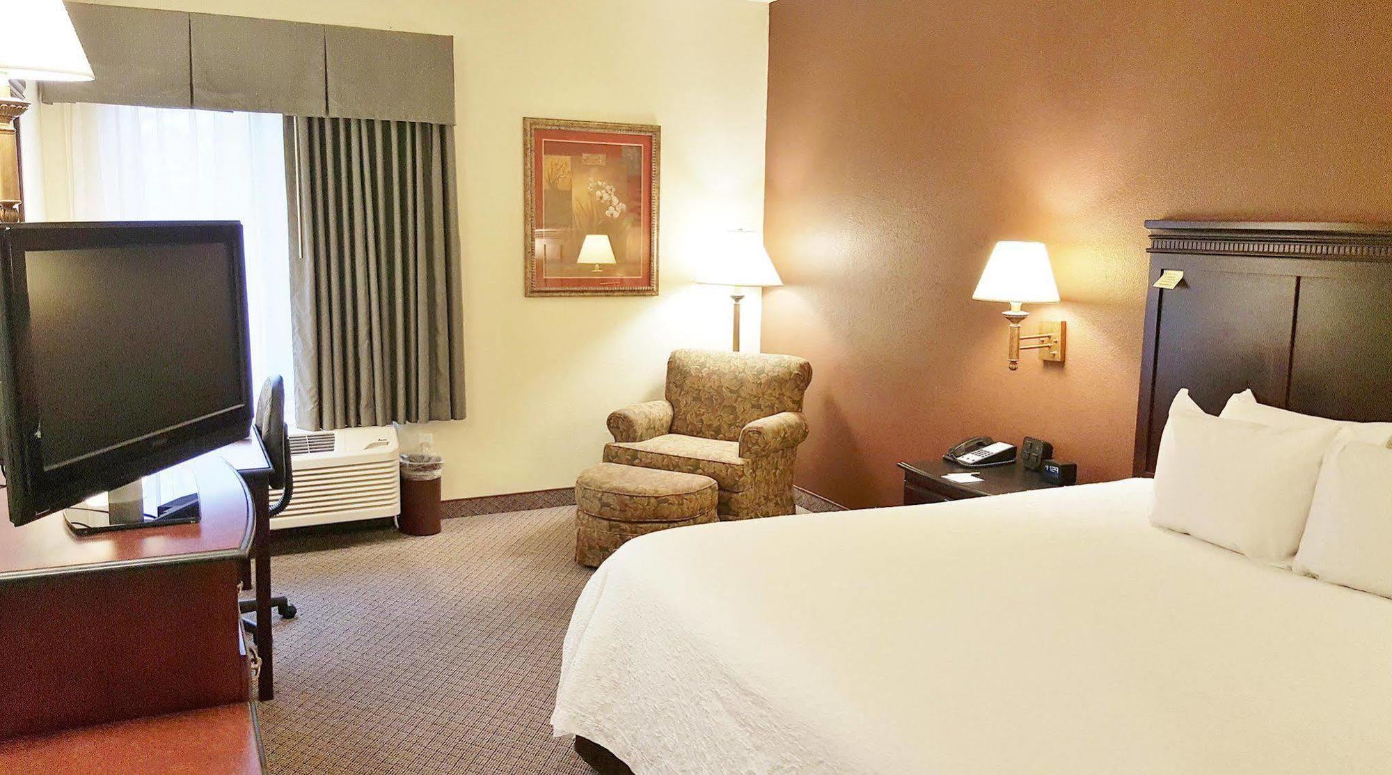 Hampton Inn Kansas City Blue Springs Zewnętrze zdjęcie